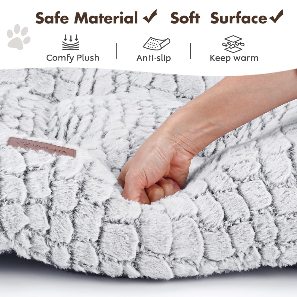 White Dog Crate Pad 24"x18" R1466